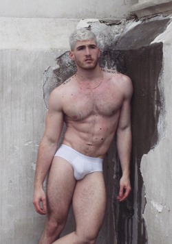 cuddlyuk-gay:    I generally reblog pics of guys with varying degrees of hair, if you want to check out some of the others, go to: http://cuddlyuk-gay.tumblr.com  