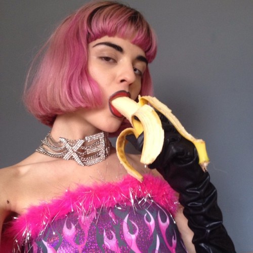 flowersformarina:  Sita Abellan is my latest inspiration.