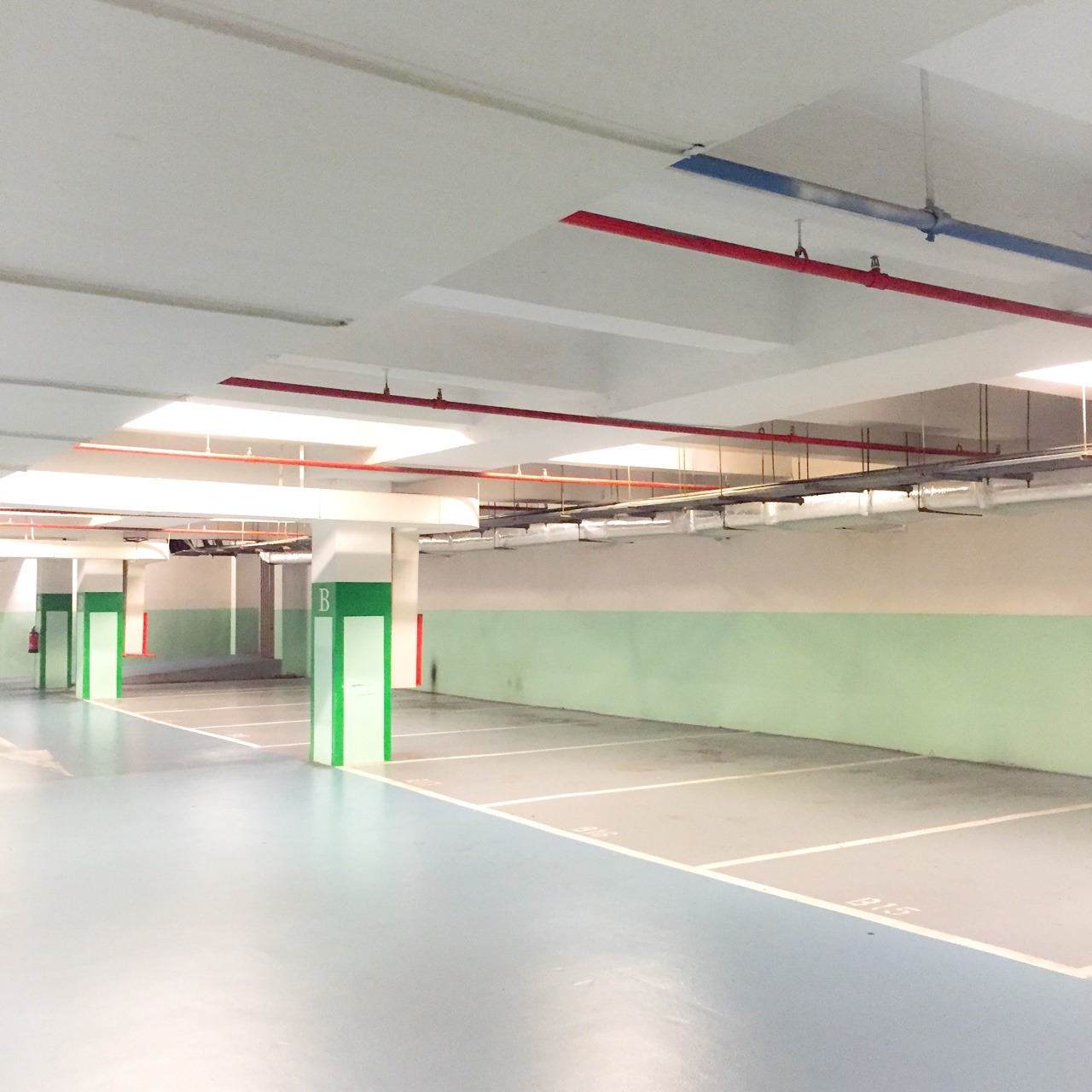0elsius:  160815 ─ empty carparks 