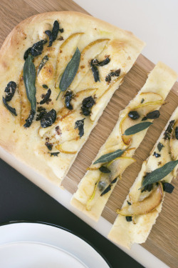 intensefoodcravings:  Pear, Sage, and Dry-Cured Olive Pizza | SF Girl by Bay