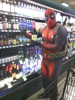 wessasaurus-rex:  Shopping with Deadpool!! 