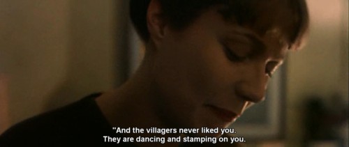 violentwavesofemotion:Gwyneth Paltrow in Sylvia (2003) reciting “Daddy” by Sylvia Plath