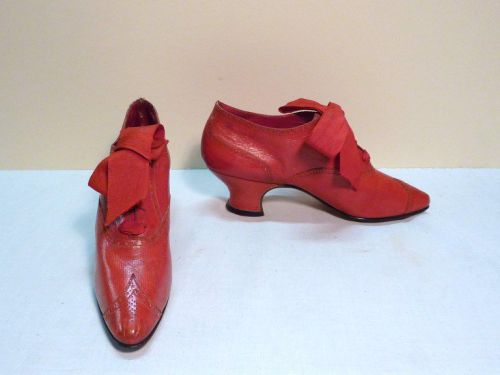 ephemeral-elegance:Punched Leather Heels, ca. 1900Hook, Knowles & Co.via V&A