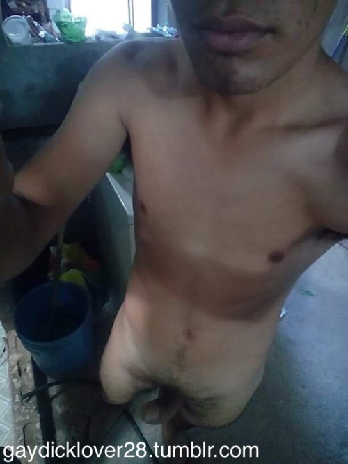 mario1972lopez:  gaydicklover28:  Moreno Hetero❤️   Ummmmindiscutiblemente bello este chavito