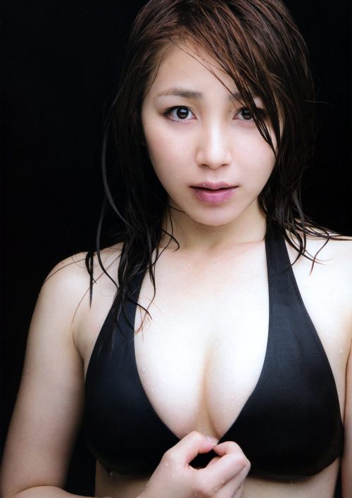 skulejoke:  【画像あり】吉川友ちゃんの身体エロすぎやろｗｗｗｗｗｗ：キニ速