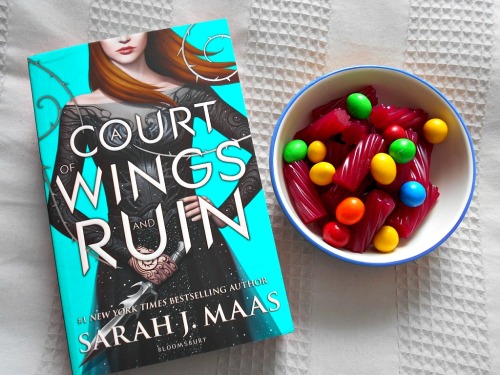 storytime-reviews:Currently Reading: A Court of Wings and Ruin by Sarah J Maas (A Court of Thorns an