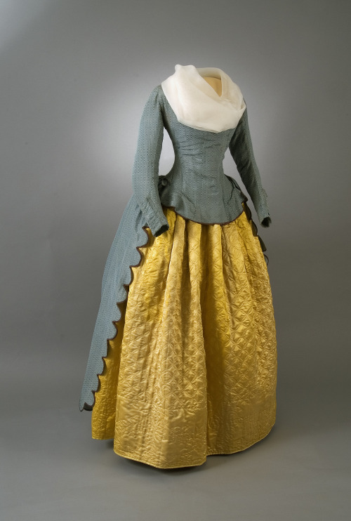 history-of-fashion:1780-1800 Wedding dressyellow satin silk, wide, decorated with cotton and quilted