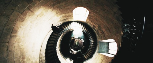 buckybarnres: — HP aesthetic / Hogwarts staircases