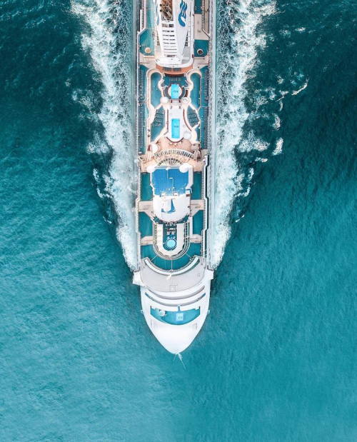 wordsnquotes:  Exquisite Aerial Images of Coastlines by Gabriel Scanu Keep reading 