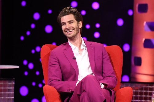 londonspirit: Andrew Garfield in @EtroOfficial suit and @omegawatches for the Graham Norton Show!Loo