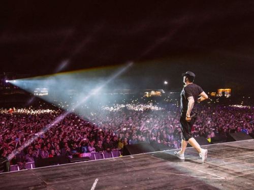 Eminem performing in Glasgow yesterday. 