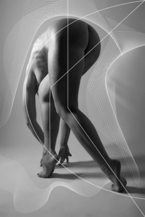 dreamnudes: EROTIC GEOMETRY PART 2/2. Author: Unknown. If you know about the author of these photos, please send me a message.