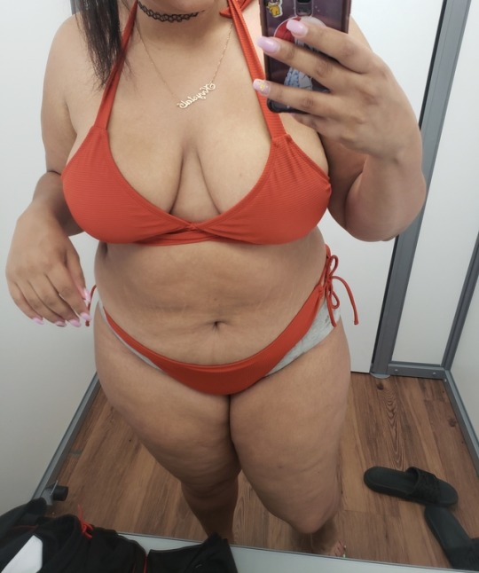 scootsenshi:  I’m fat fat