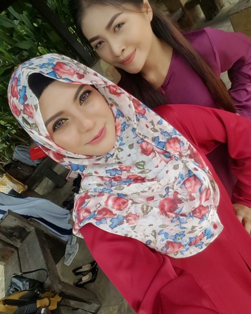 awekcomel:  Koleksi Zalfa Zin bertudung 