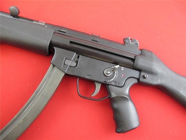 gunrunnerhell:  Special Weapons SW-5 A U.S made MP5 clone, the SW-5 was available