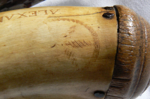 minutemanworld:  Alexander Hamilton’s powder horn and rifle. Hamilton’s powder horn is unique in that instead of it depicting current events or scenes he uses it as a motivational tool to show his hopes and aspirations. The unicorn stands for Hamilton’s