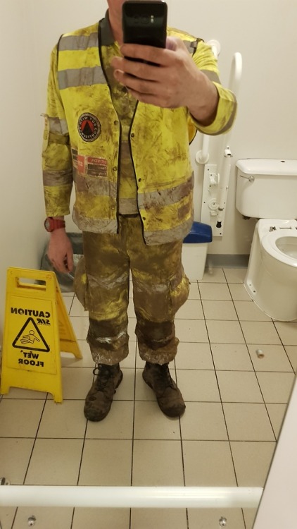 dirtyrigger64: worklad12: A few photos of Worklad12 at work. I live out of my van all day. All of th