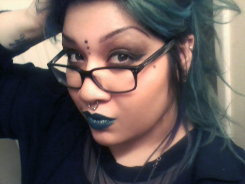 cita-spectre:          My lips match my hair.💀