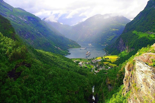 Norway - Geiranger fjord by mamietherese1 on Flickr.