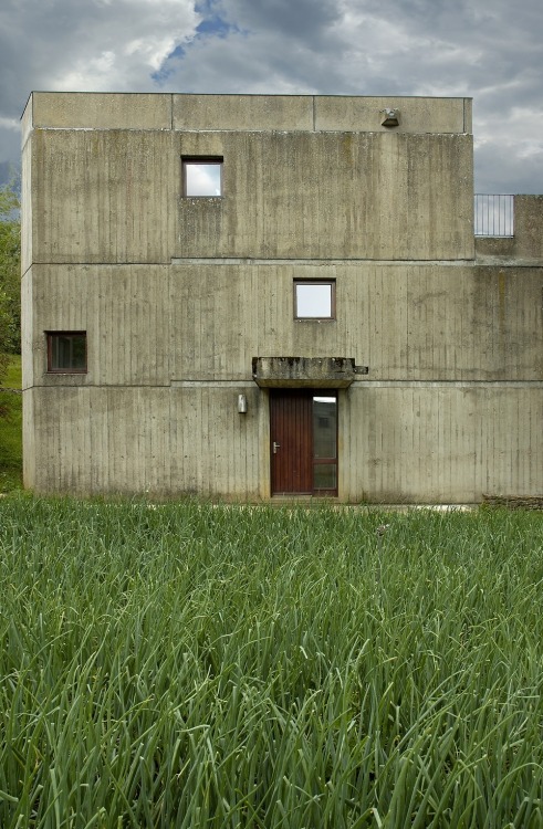 sosbrutalism:There is a new book about the brutalist convent Carmel de la Paix available in French: 