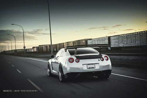 luxxxuries: R35 GT-R Black Edition || Marcel || More