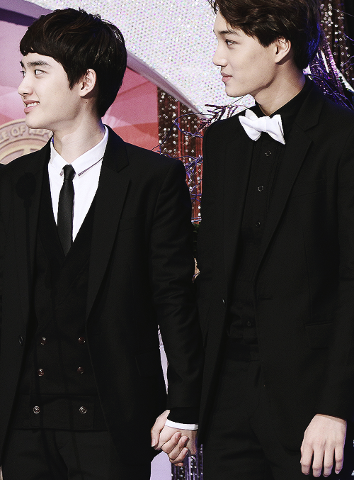 mr-mr-36:  KaiSoo Holding Hands