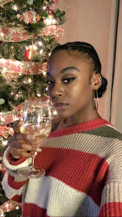 glowup-poppin:Happy Holidays✨IG: mayamichlle_