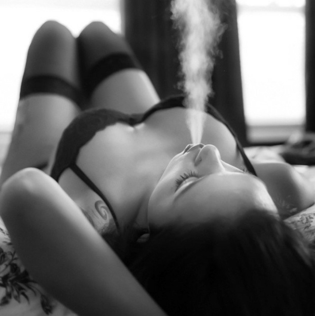 sexy smoking hotties