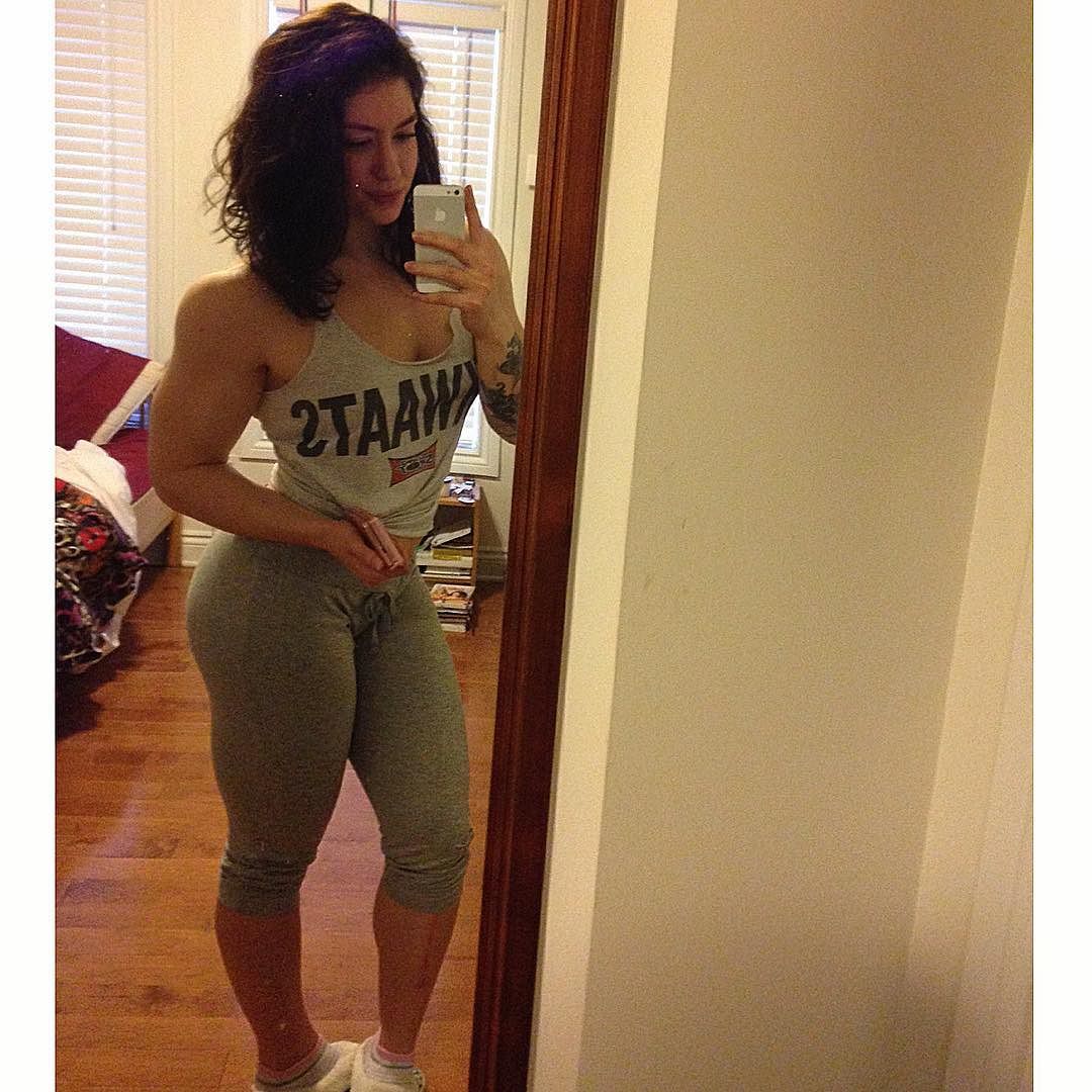 musclegirlsinmotion:  @natashaughey_ Some Pokémon X going down tonight🤓🙌 