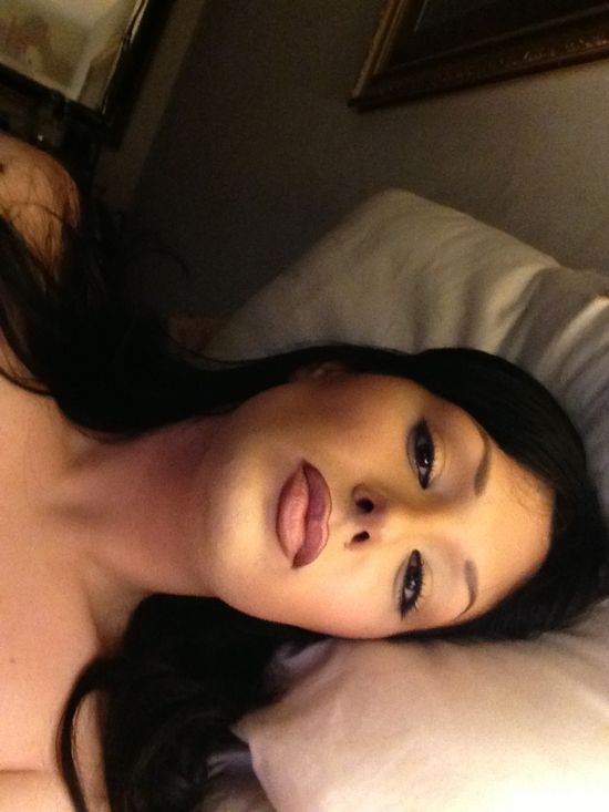 lovelyshemale:  Visit shemale dating services best transgender porn and local trannys