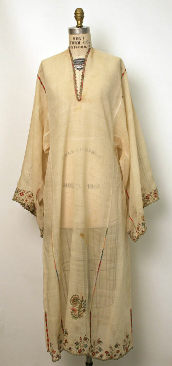 adokal: Underdresses, early 19th - early 20th c. CE, Greece. The Metropolitan Museum of Art, New Yor