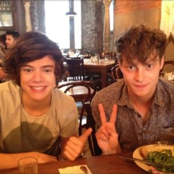  tracyantonopoulos: #tbt @harrystyles @mattxhitt