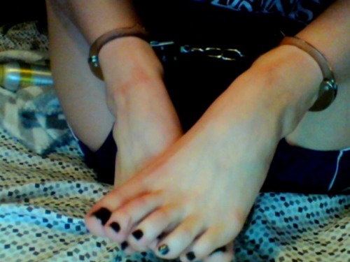 themissarcana:  Awesome locking handcuffs with keys, but shitty webcam pictures. See we need a new webcam guys! http://themissarcana.tumblr.com/post/96561941636/new-webcam-cam-shows