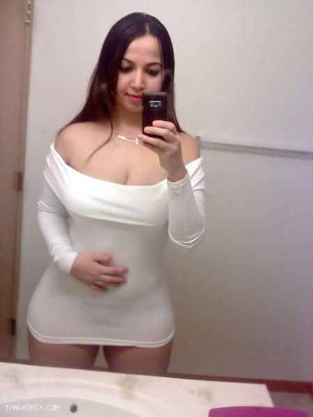 juicycurvyculonas:  jokerswyld:  FUUCCKK!!!!  YES SHE IS!