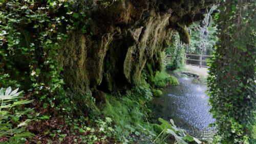Mother Shipton&rsquo;s Cave, Knaresborough, North Yorkshire, England. The oldest entry charging 
