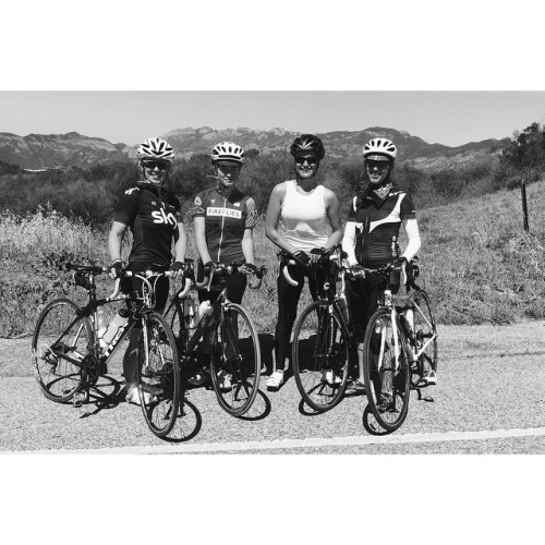 anaisdax: Best way to kick off the weekend! #vsco #vscocam #womenride #cycle #giro #rapha #encinalca
