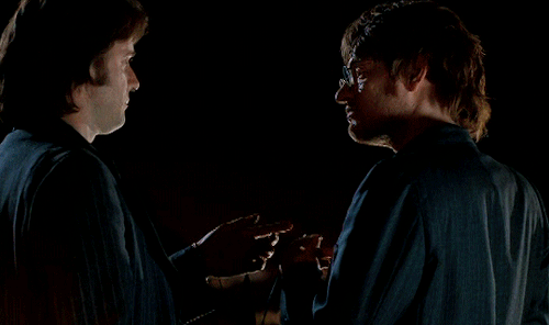 Aidan Quinn As Paul McCartney And Jared Harris As John Lennon In Two Of Us (2000)