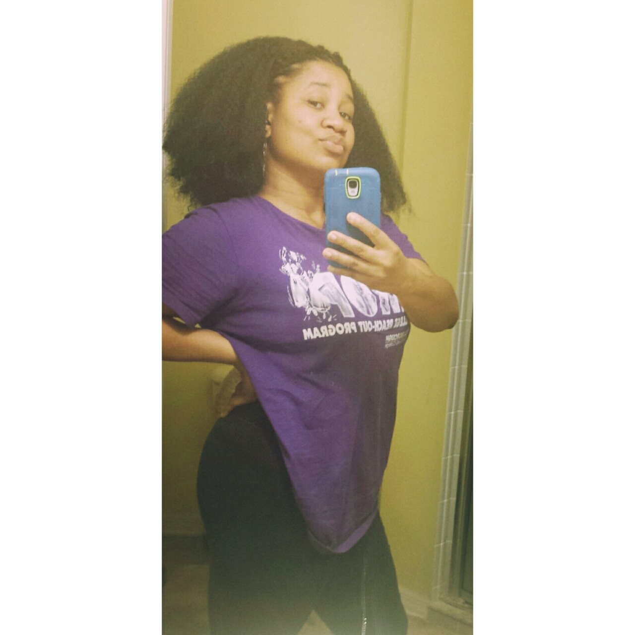 lawdgevus:  Rocking the 70’s fro blow trying to get in formation.  Lol!