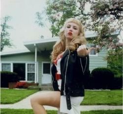 pinnup:  Tracie Lords ;-) 