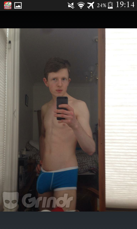the-beauty-of-twinks:  Yum