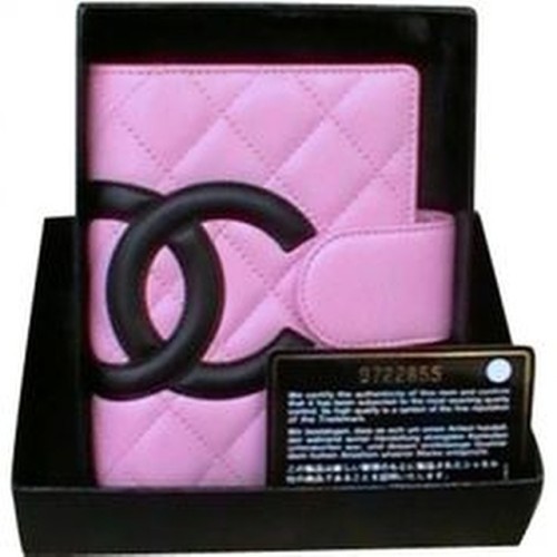 OMG!!!!! WANT NEED MUST HAVE MUST FIND!!!!! #chanel #highfashion #pink #kawaii #cocochanel #planner 