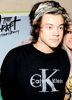 harrystylesdaily:  Harry Styles attends the Fudge Urban Lou Teasdale Book Launch party on March 25th, 2014 in London, United Kingdom. 