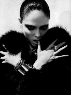 black-white-madness:  Madness:  &ldquo;THE TOP 5 GOTHIC SUPERMODELS&rdquo;  COCO ROCHA BY CAMILLA AKRANS   NUMÉRO #107 OCTOBER 2009    