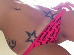 laylalux:  #dailypanties  Luv the half tan half not over ur stars, hot girl