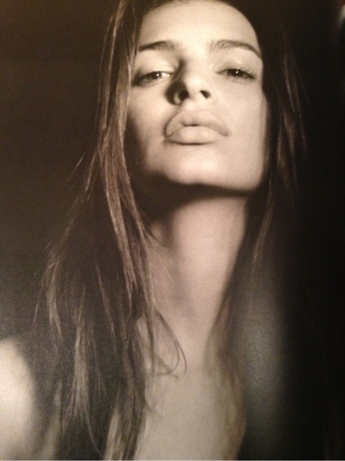chemaik:  Emily Ratajkowski 