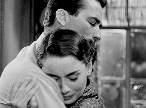 classicfilmcentral:Roman Holiday (1953) dir. William Wyler お別れが近づいてきた。切ない場面。
