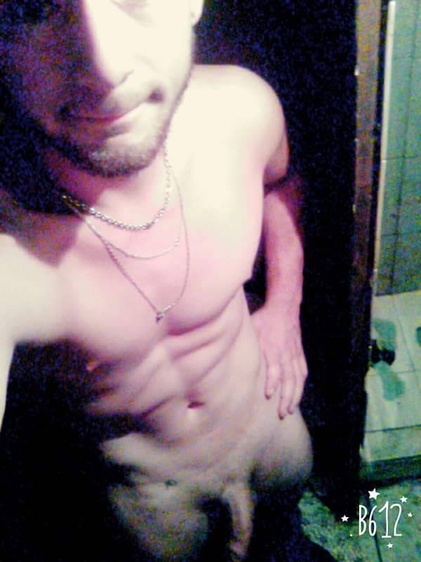 flaitesdechile:  Carlitos de Las Condes ;)… tengo dos videos de el :3 tengo fotos