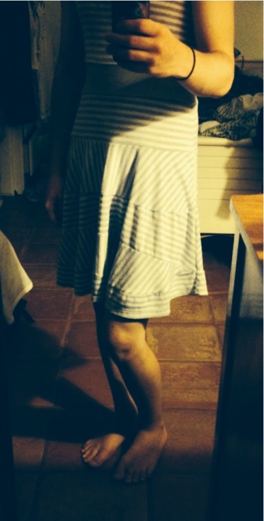 hailey120:  Me in my one and only dress :) i do like it but i feel i don’t look my best in it. Anyways, i hope you like it :) I have a diaper on b/c i put one on earlier and didn’t want too waste it hehe 