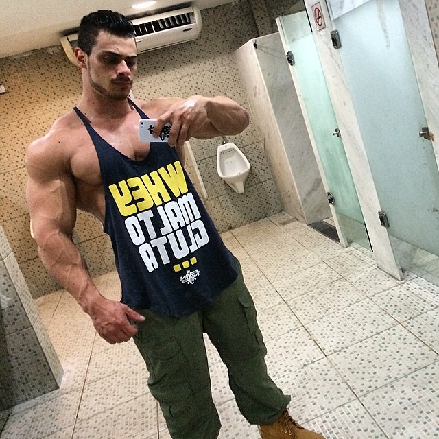 muscledpup:  tufas:  Leo   Prison Muscle