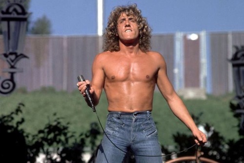 the-who-diehard-fans: Roger Daltrey preforming with The Who, Oakland California ~ October 10th, 1976